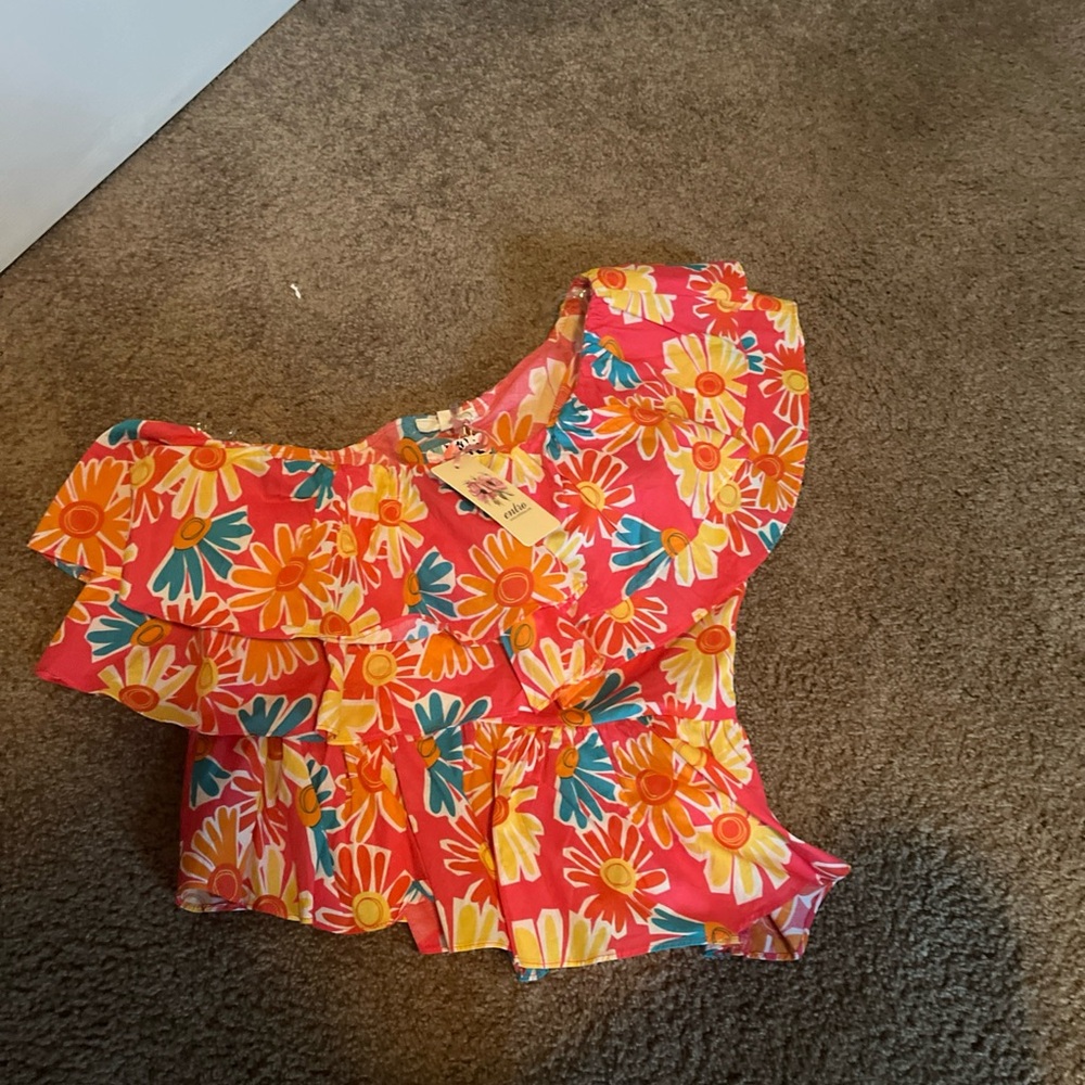 entro Pink Floral Ruffle one shoulder, top size large new